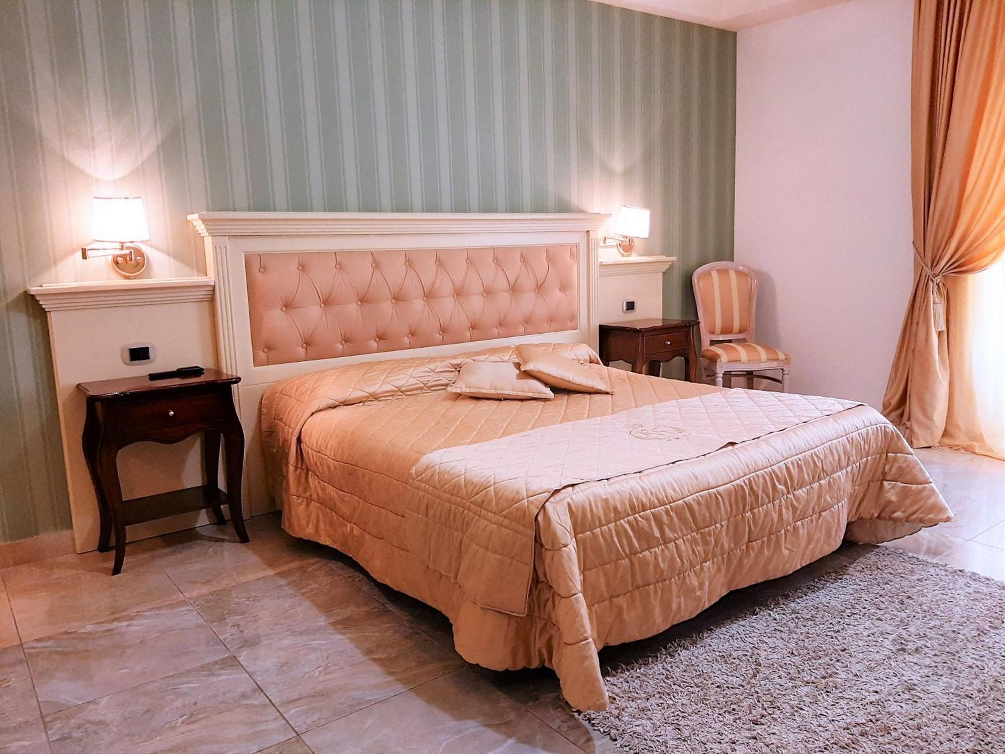 Regina Di Saba - Hotel Villa Per Ricevimenti Grottaminarda Eksteriør billede