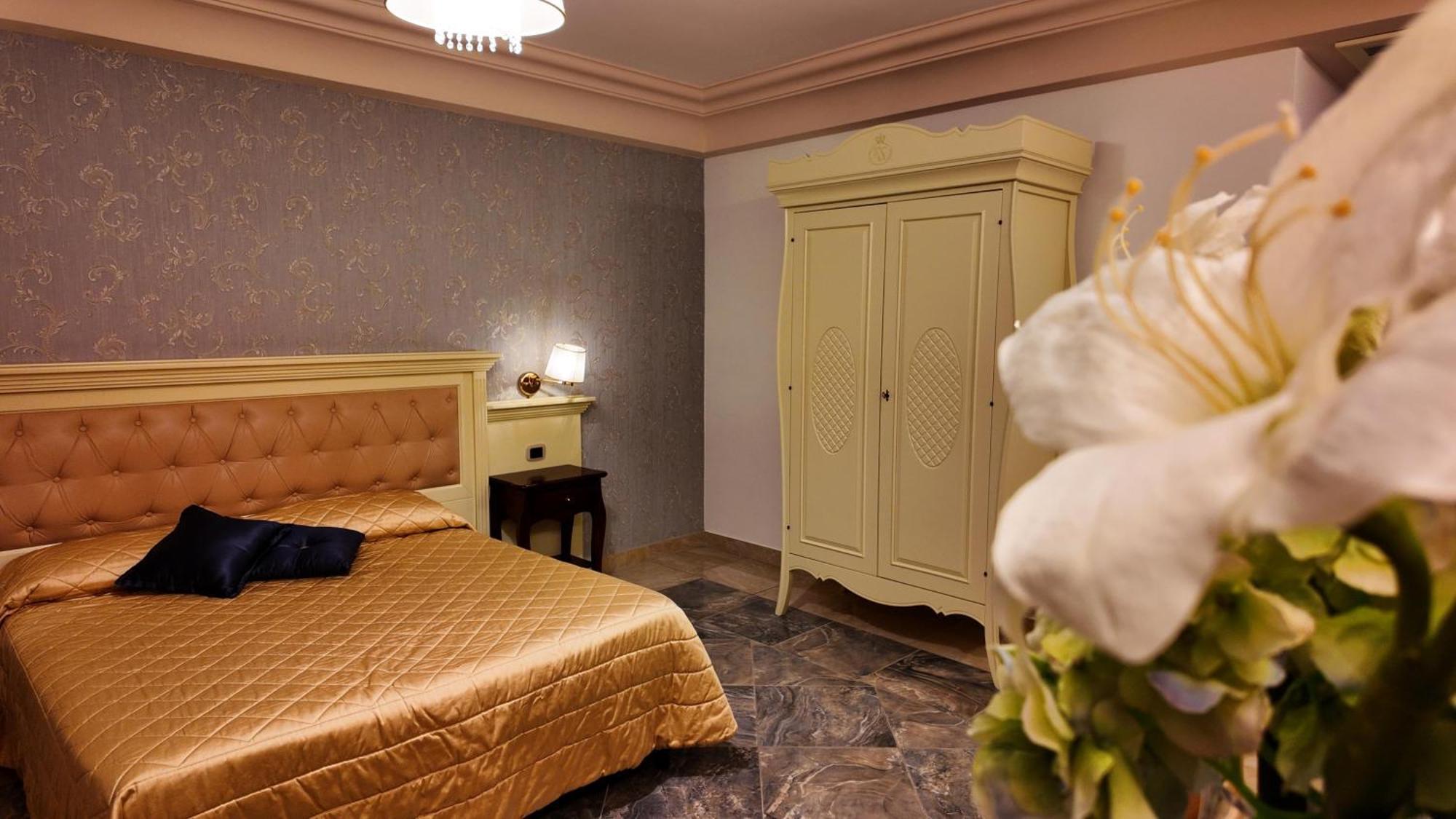 Regina Di Saba - Hotel Villa Per Ricevimenti Grottaminarda Eksteriør billede