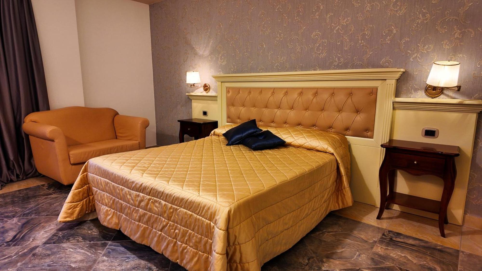 Regina Di Saba - Hotel Villa Per Ricevimenti Grottaminarda Eksteriør billede
