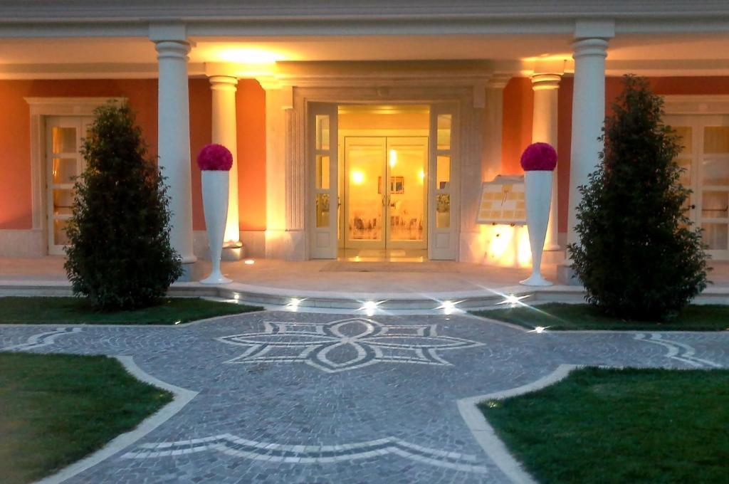 Regina Di Saba - Hotel Villa Per Ricevimenti Grottaminarda Eksteriør billede