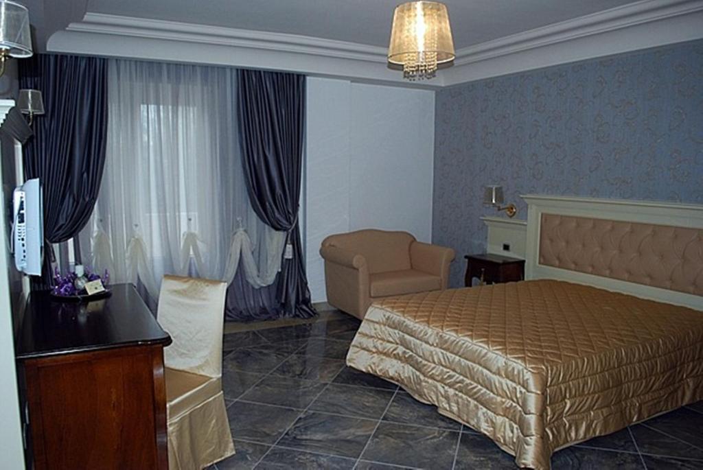 Regina Di Saba - Hotel Villa Per Ricevimenti Grottaminarda Værelse billede
